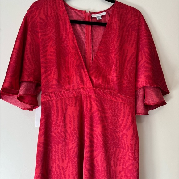 Noel Red V-Neck Dress - Picture 2 of 6